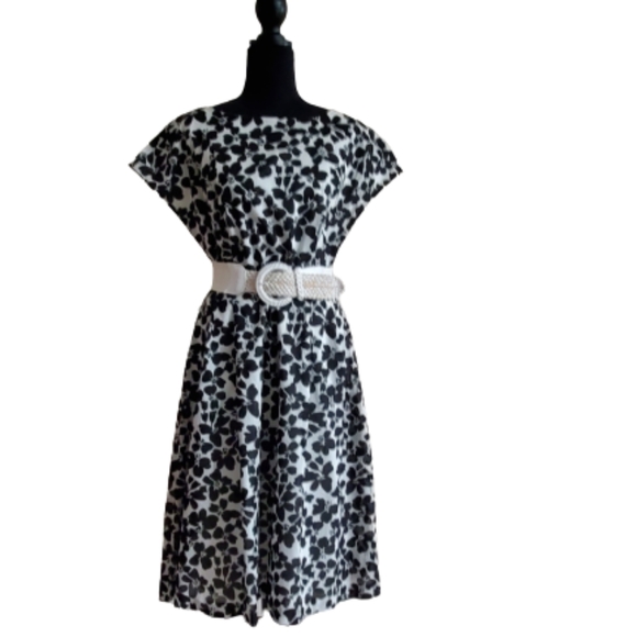 ANNE KLEIN SPRING/ SUMMER FLORAL A-LINE COTTON DRESS ( SIZE 12 ) - Picture 2 of 7